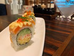 三文鱼牛油果卷-山葵家·创意料理(万象汇店)
