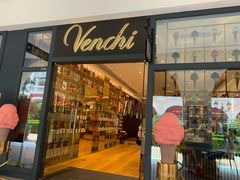 门面-VENCHI 闻绮(上海佛罗伦萨小镇店)