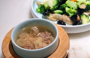 Bamboo Shoot and Chicken Soup with King Oyster Mushroom