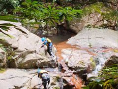-安吉龙王山峡谷漂流