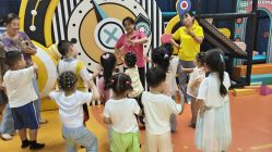 -孩子王童乐园(西安万象城店)