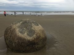 -摩拉基大圆石