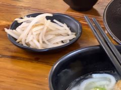 -丽虹云南过桥米线(兴工街店)