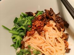 -一坐一忘云南菜(嘉里中心店)