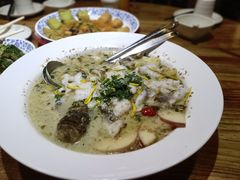 水果酸菜鱼-花溪雨·森林餐厅(石基店)