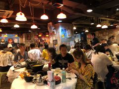 店内布置-鲜入围煮花胶鸡海鲜火锅