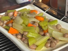 芹菜花生-可汗草原碳烤羊腿(兴业路店)