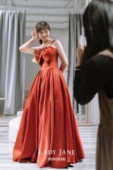 -Lady  Jane高端婚纱礼服馆