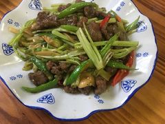 -始兴县农家小院餐馆