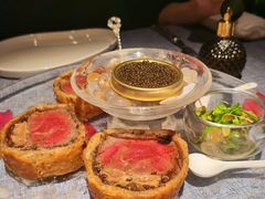 惠灵顿牛排-弦月窗LUNETTE BY AMANDA(复兴路店)