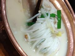 蒙自过桥米线-麦麦山云南菜(复地活力城店)