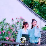 在荡口古镇景区内，都有民谣歌手随机地点驻唱