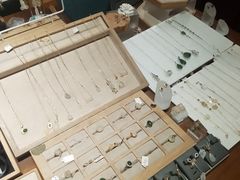 -十八字金·银饰·拼豆·开蚌DIY(魏公芳华里店)