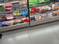 -来伊份(前进西路万象汇店)