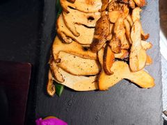 -菌自由丨野生菌火锅特色庭院餐厅(丽江古城店)