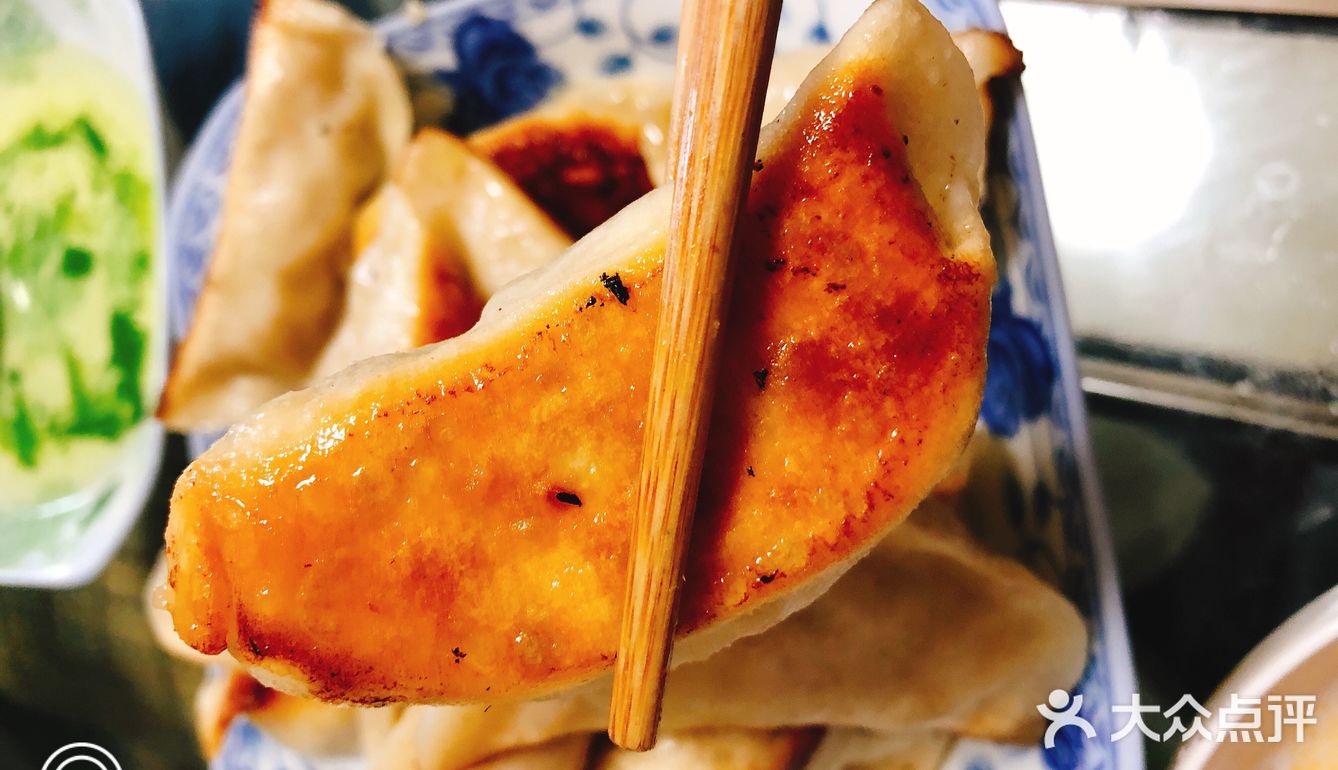 饺子大变身，红太狼的平底锅还有这个用处！