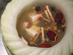 -得意咚瓜·顺德鱼生·冬瓜火锅(深圳首店)