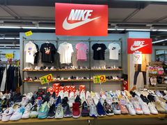 店内环境-法雅体育工厂店(皂君庙路店)