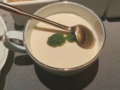 -左庭右院鲜牛肉火锅黑金店(陆家嘴中心店)