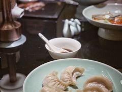 鲜肉牛肝菌锅贴-夜上海(新天地店)