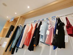 -静待花开瑜伽尊巴会馆