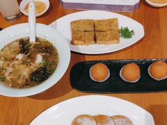 -乐忻皇朝(上海中心大厦店)
