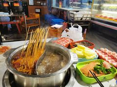 -佰人王串串香火锅(洋珠巷店)