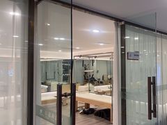 -英派斯健身旗舰店(海信国际中心馆)