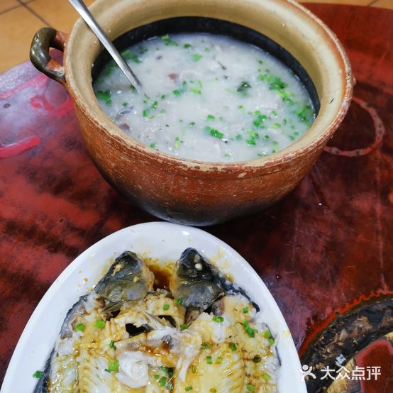光记山泉水鲫鱼粥