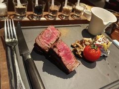 -恰餐厅及酒吧 CHAR Bar & Grill (北京丽都皇冠假日店)