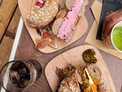 -Catch Bagel(芳草地店)