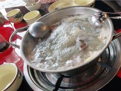 -老石黑山羊毛驴肉火锅(金凯广场店)