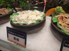 -钱小奴海鲜自助黑金店(杭州滨江龙湖店)