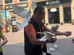 -王府井奥莱临潼小镇(临潼店)