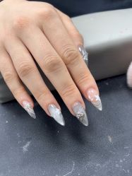 -芊屿芊浔美甲