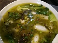 -龙巢盱眙龙虾·牛蛙·烧烤宵夜(八卦岭店)