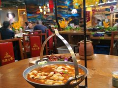 -老滇山寨•云南特色菜•地方菜•民族风情歌舞表演(金碧店)