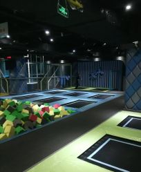 -反弹蹦床公园·亲子乐园·团建·派对(青岛融创茂店)