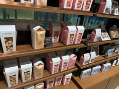 零售区-Laderach 莱德拉(上海环贸iapm店)