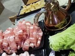 -果松木炭酸菜铜火锅·外婆参鸡汤