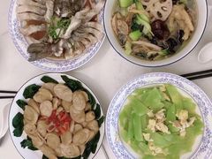 -爱的果实月嫂育婴师(世纪东方店)
