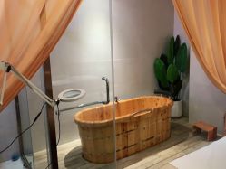 -苑苑vbeauty科技美容SPA