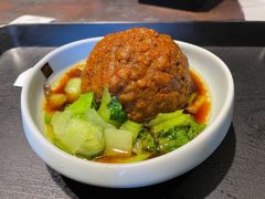 咸蛋黄狮子头-阿姨食堂