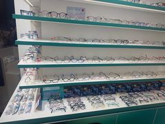 -美式眼镜·授权蔡司.依视路.尼康.豪雅.明月(南翔印象城店)