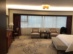 -深圳君逸国际酒店(龙岗横岗塘坑地铁站店)