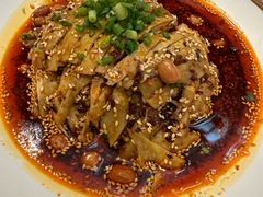 -有红鸡毛店·川菜(建设路店)