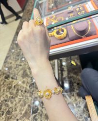 -周生生Chow Sang Sang(石家庄先天下店)