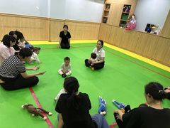 -哲学苑亲子园·早教婴儿托育·婴儿游泳(颐龙湾店)