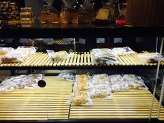 -研麦家面包(亚泰华府店)