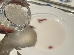 椰汁雨露燕窝-燕庭·纯燕窝·甜品下午茶(南京西路店)